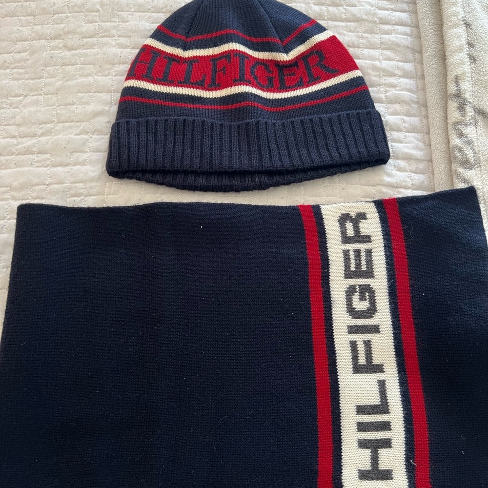 Tommy Hilfiger winter Hat and Scarf for men